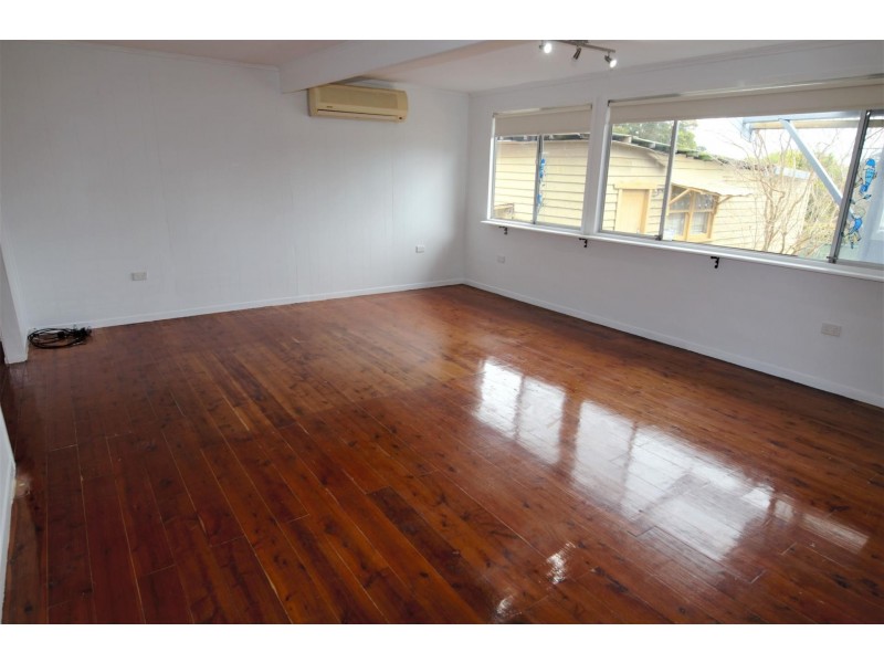 114 Wallarah Road, Gorokan NSW 2263