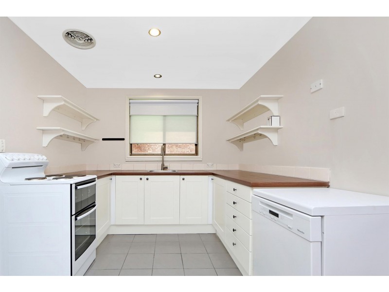 11 Tennyson Place, Watanobbi NSW 2259