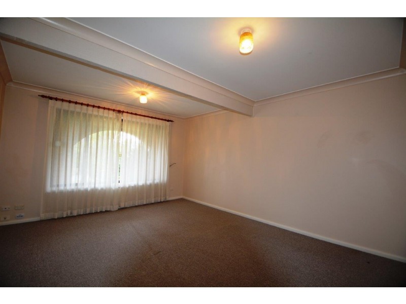 172 Sunrise Avenue, Budgewoi NSW 2262