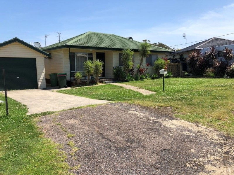 26 Clucas Avenue, Gorokan NSW 2263