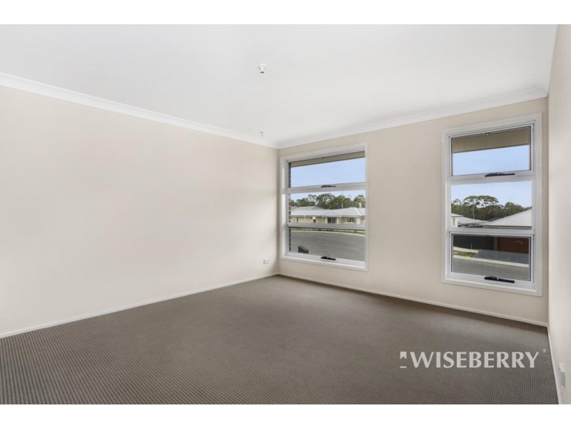 18 Mogo Close, Blue Haven NSW 2262