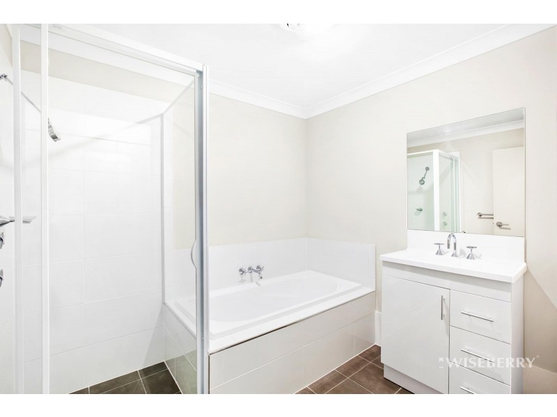 12 Addison Avenue, Woongarrah NSW 2259