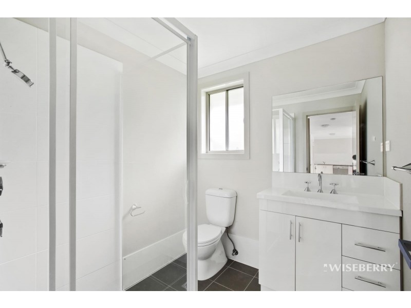 12a Addison Avenue, Woongarrah NSW 2259