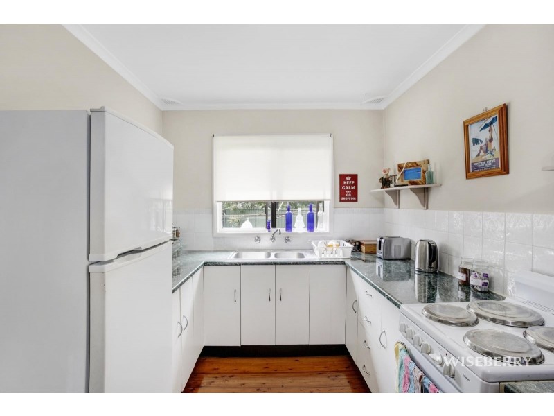 2/7 Read Street, Canton Beach NSW 2263