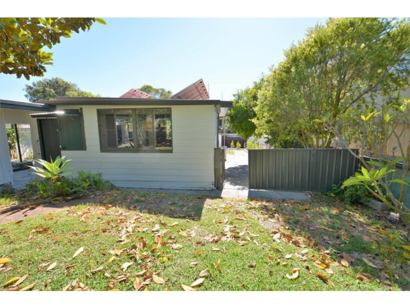 5 Vena Avenue, Gorokan NSW 2263