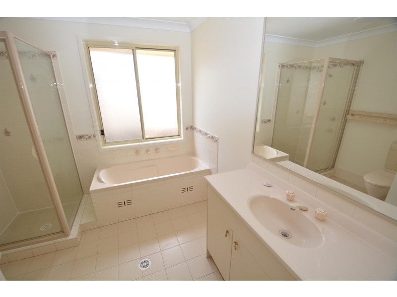 6 Crestleigh Close, Woongarrah NSW 2259