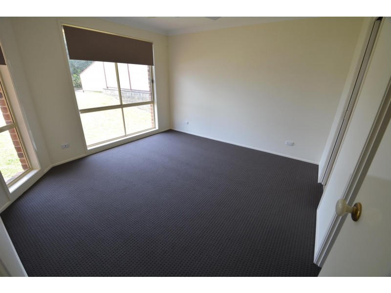 6 Crestleigh Close, Woongarrah NSW 2259