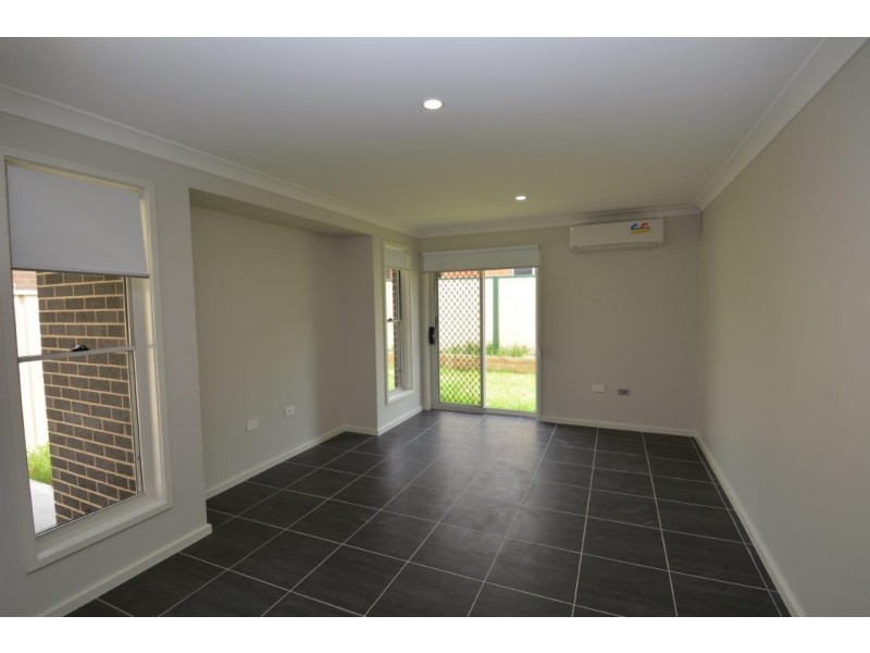 28a Loongana Crescent, Blue Haven NSW 2262