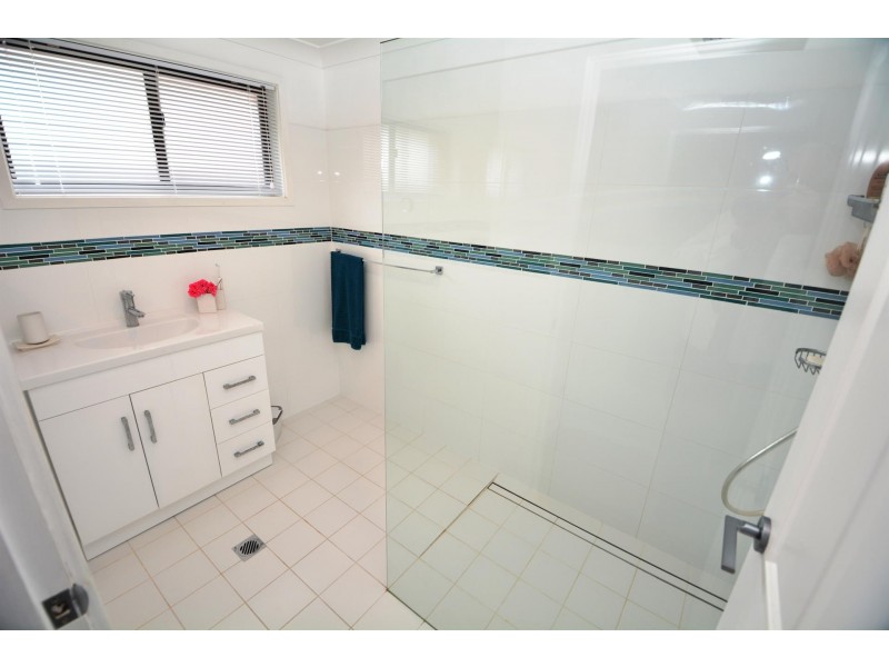 15 Vena Avenue, Gorokan NSW 2263