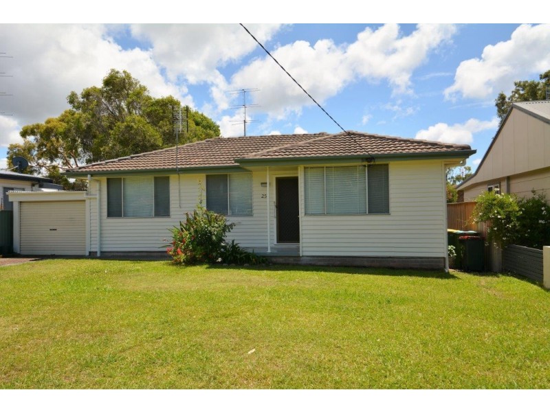 25 Robson Avenue, Gorokan NSW 2263