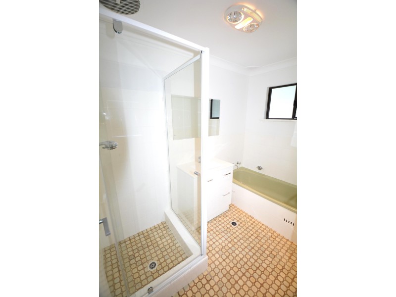 49 Campbell Parade, Mannering Park NSW 2259