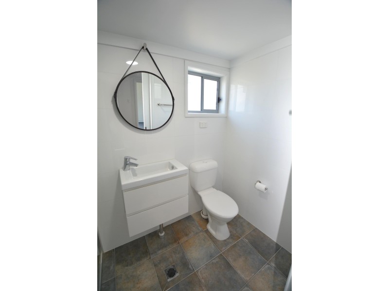 49 Campbell Parade, Mannering Park NSW 2259