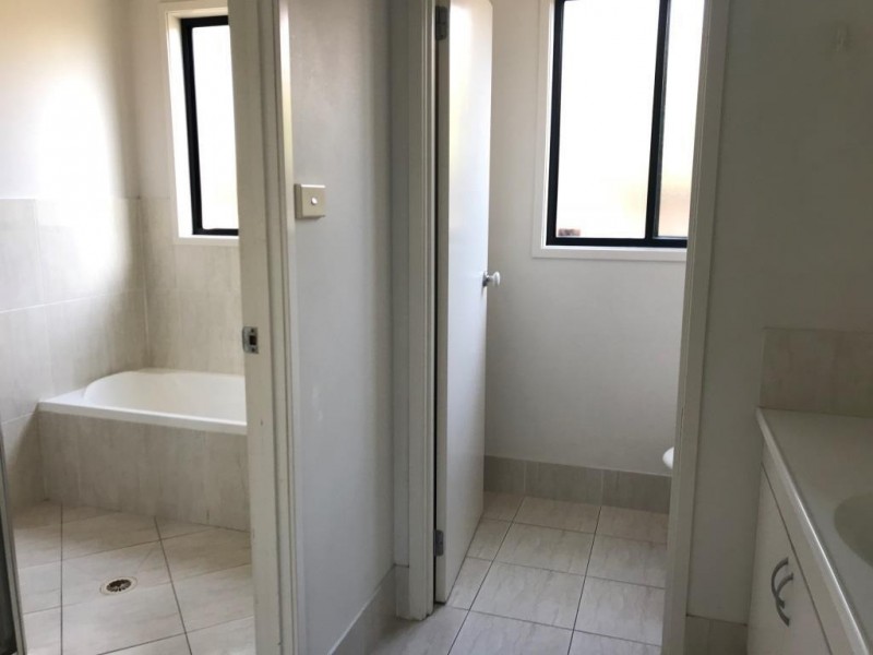 31 Mountainview Drive, Woongarrah NSW 2259