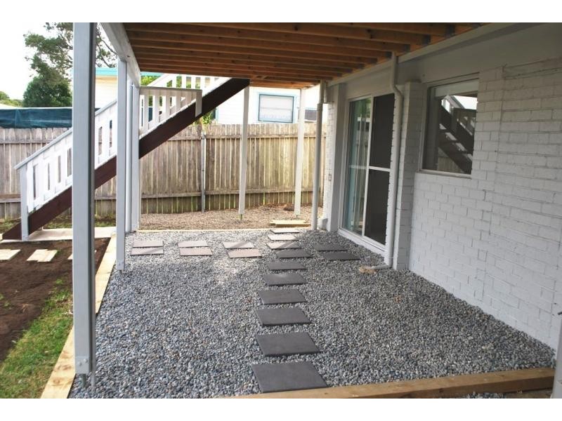 8 Sadie Ave, Gorokan NSW 2263