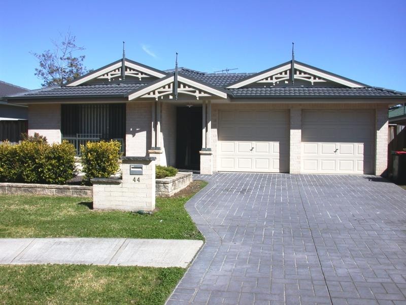 44 Barrington Dr, Woongarrah NSW 2259