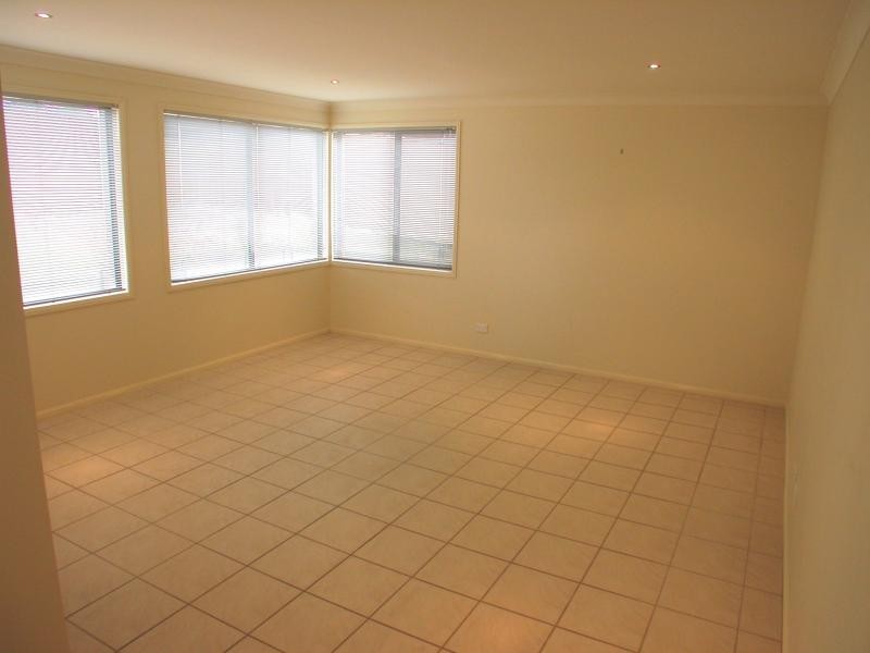 12 Warrigal Road, Woongarrah NSW 2259