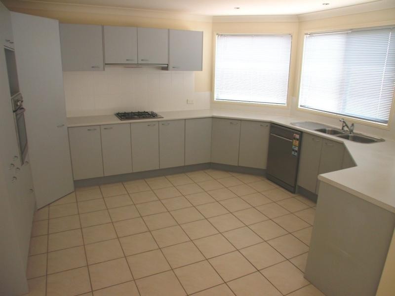 12 Warrigal Road, Woongarrah NSW 2259