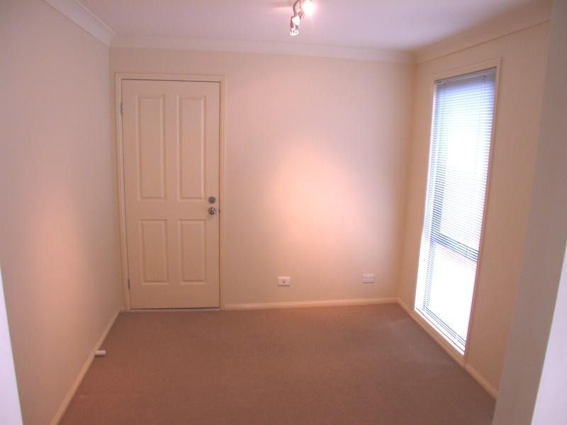 12 Warrigal Road, Woongarrah NSW 2259