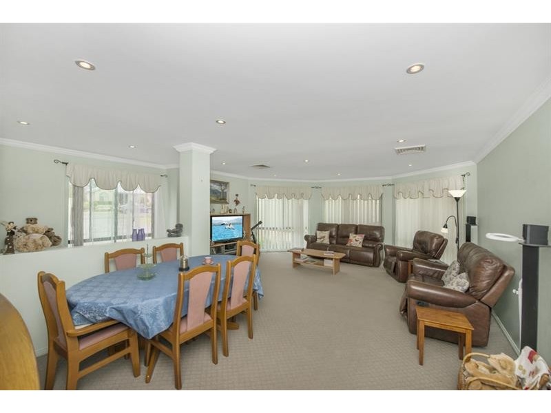 3 Kintyre Rd, Hamlyn Terrace NSW 2259