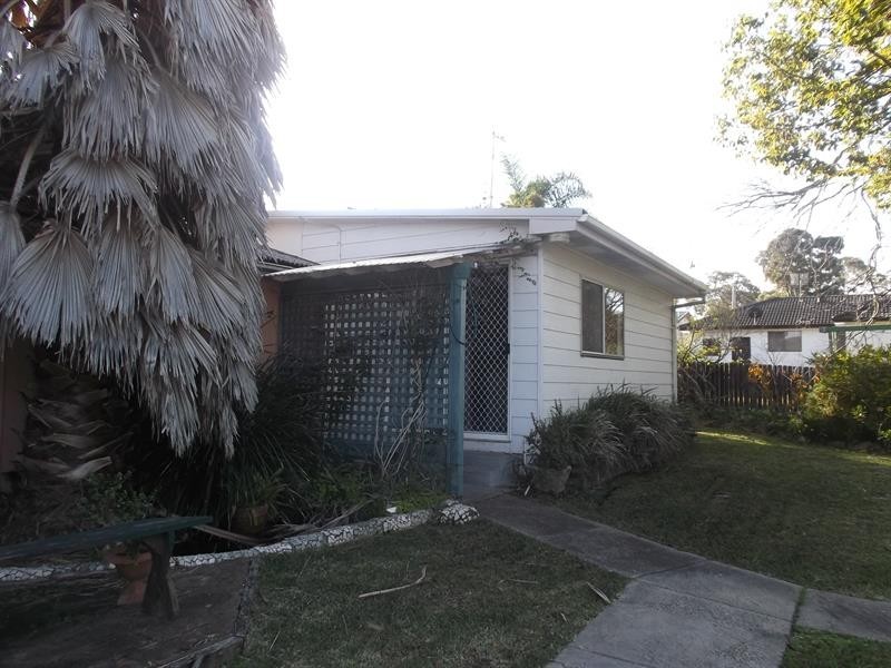 5b Melrose Ave, Gorokan NSW 2263