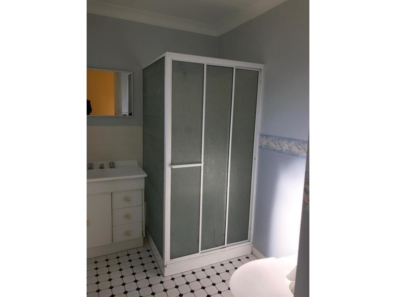 5b Melrose Ave, Gorokan NSW 2263