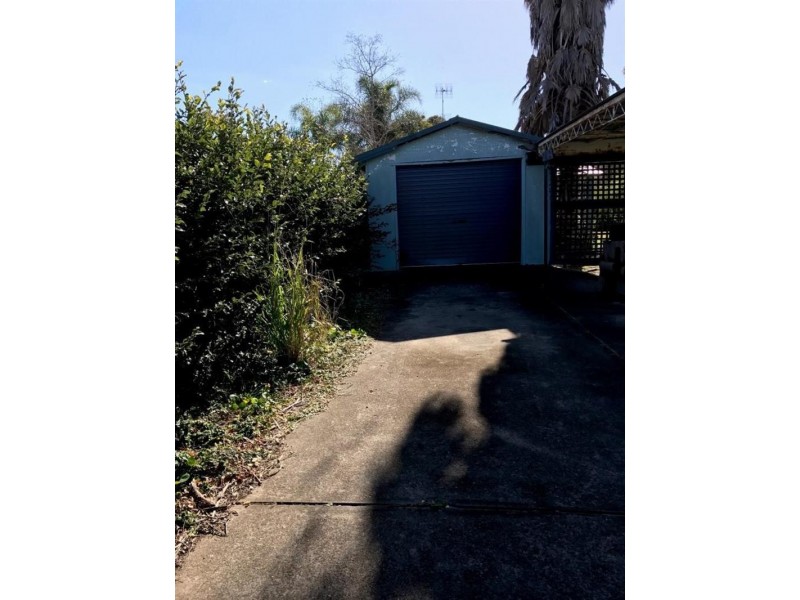 5b Melrose Ave, Gorokan NSW 2263