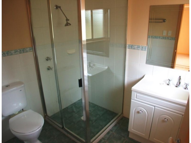 2/10 Elizabeth Dr, Noraville NSW 2263