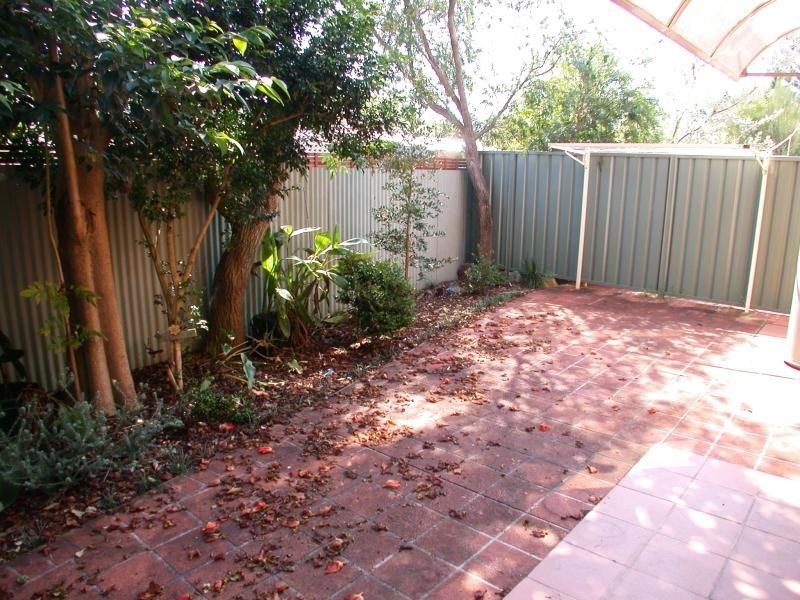 2/10 Elizabeth Dr, Noraville NSW 2263