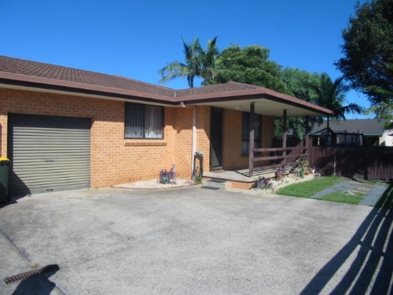 2/12 Werambie St, Toormina NSW 2452