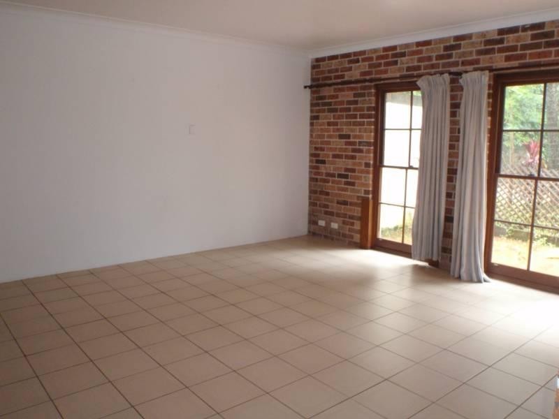 2/14 Dutton  Cres, Coffs Harbour NSW 2450