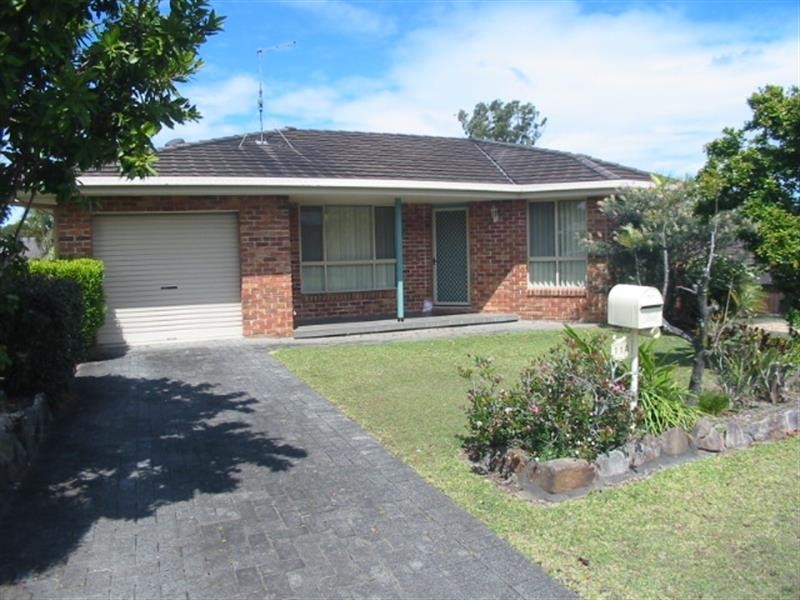 11a Royal Palm Dr, Sawtell NSW 2452