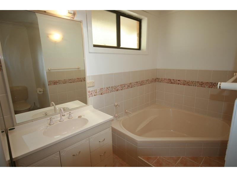 35 Jane Cct, Toormina NSW 2452