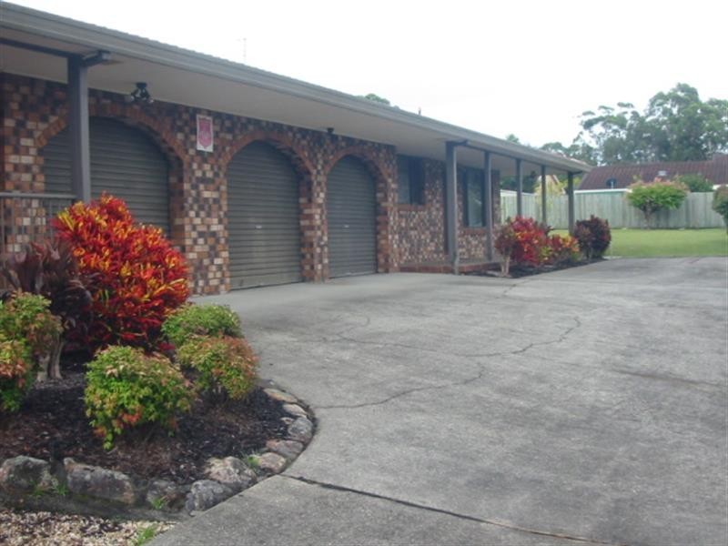 2/14 Bangalee Cres, Toormina NSW 2452