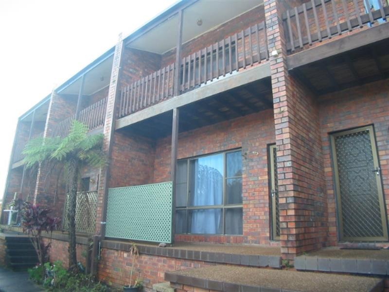 2/6 Wybalena Crescent, Toormina NSW 2452