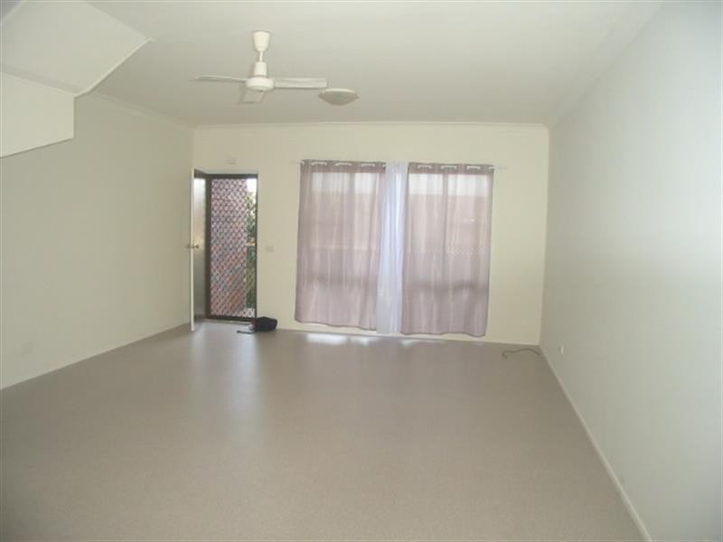 2/6 Wybalena Crescent, Toormina NSW 2452