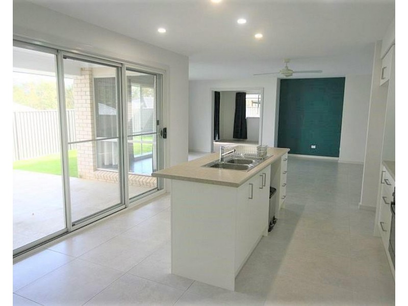 52 Mimiwali Drive, Bonville NSW 2441