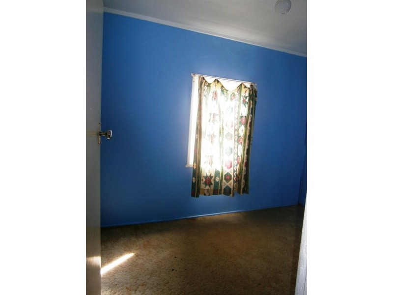 4 Chesham Pde, Glenfield NSW 2167