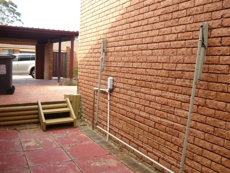 32/35 Bougainville Rd, Glenfield NSW 2167