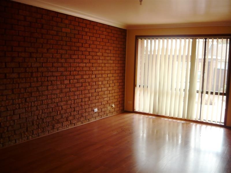 32/35 Bougainville Rd, Glenfield NSW 2167