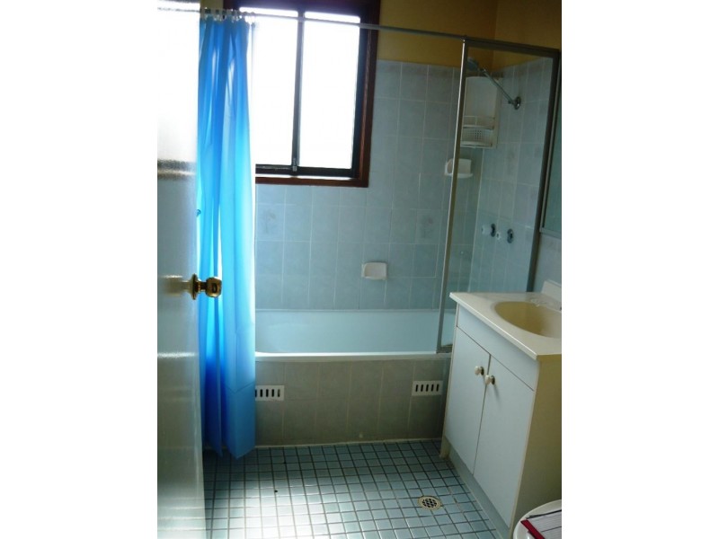 32/35 Bougainville Rd, Glenfield NSW 2167