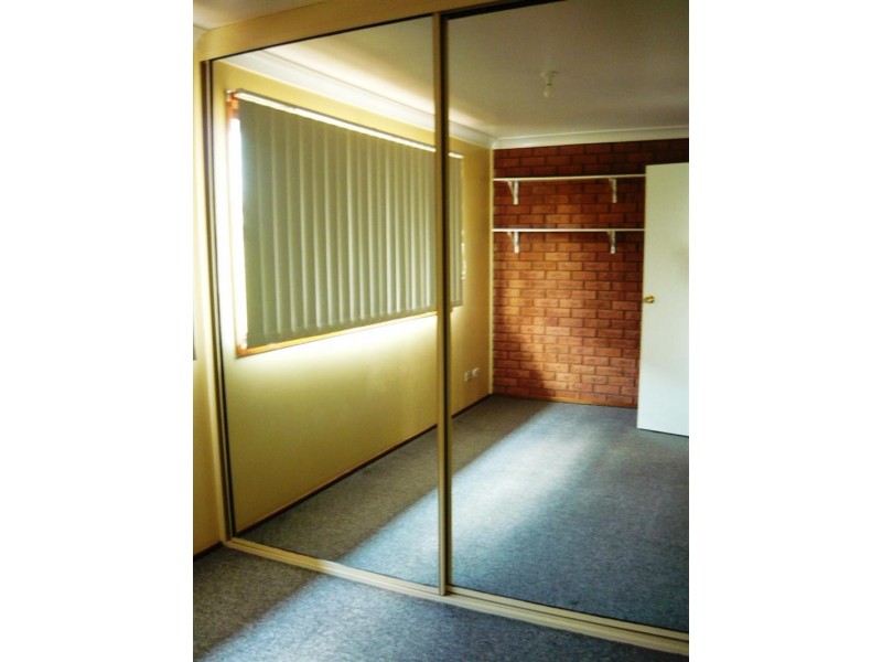 32/35 Bougainville Rd, Glenfield NSW 2167