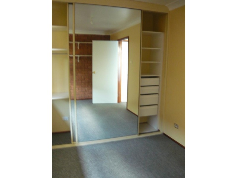 32/35 Bougainville Rd, Glenfield NSW 2167