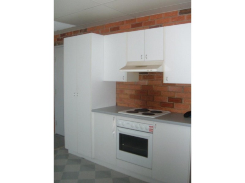 78 Railway Pde, Glenfield NSW 2167