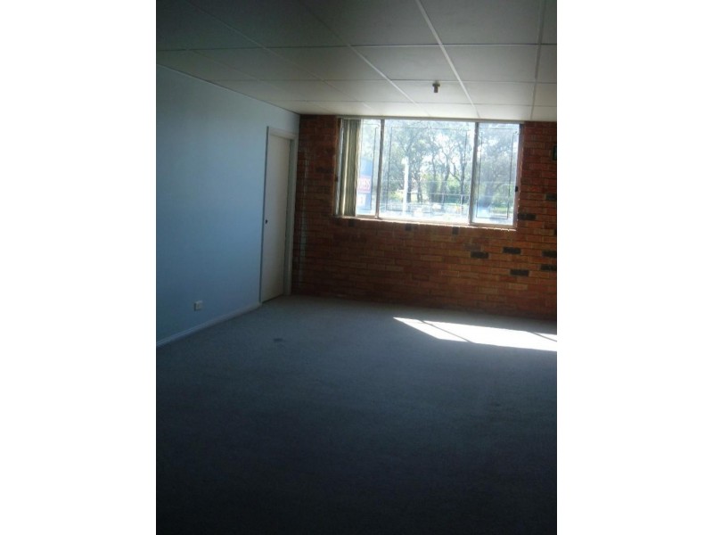 78 Railway Pde, Glenfield NSW 2167