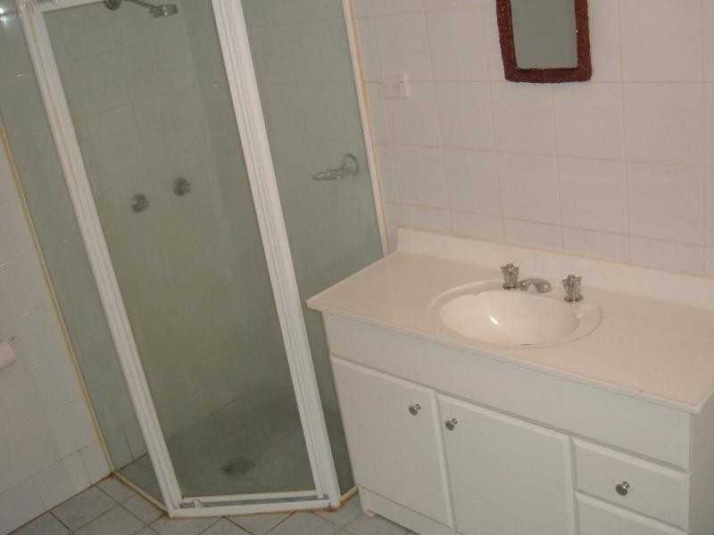 78 Railway Pde, Glenfield NSW 2167