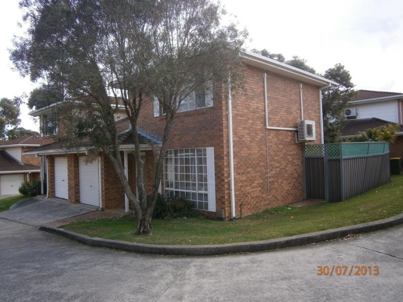 14/4 JACQUINOT  Pl, Glenfield NSW 2167