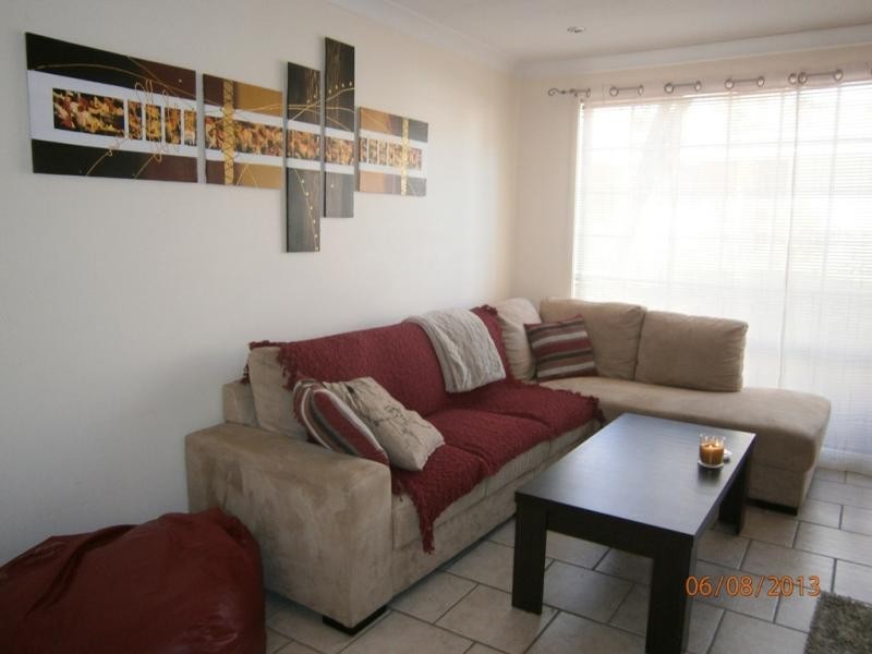 14/4 JACQUINOT  Pl, Glenfield NSW 2167