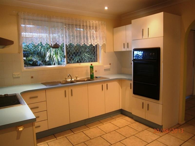 14/4 JACQUINOT  Pl, Glenfield NSW 2167