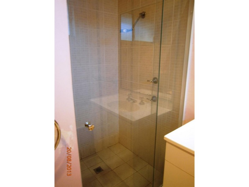 14/4 JACQUINOT  Pl, Glenfield NSW 2167