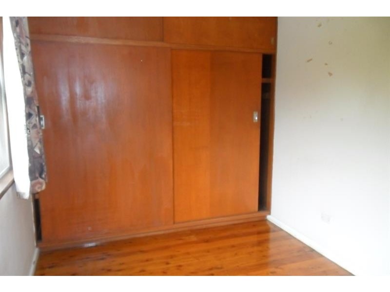 102 Canterbury Rd, Glenfield NSW 2167